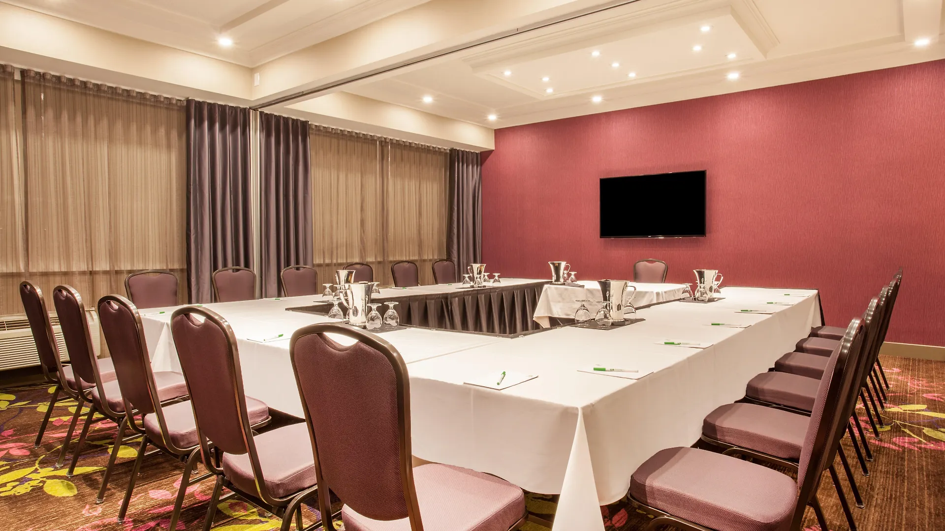 Holiday Inn Toronto International Airport By Ihg