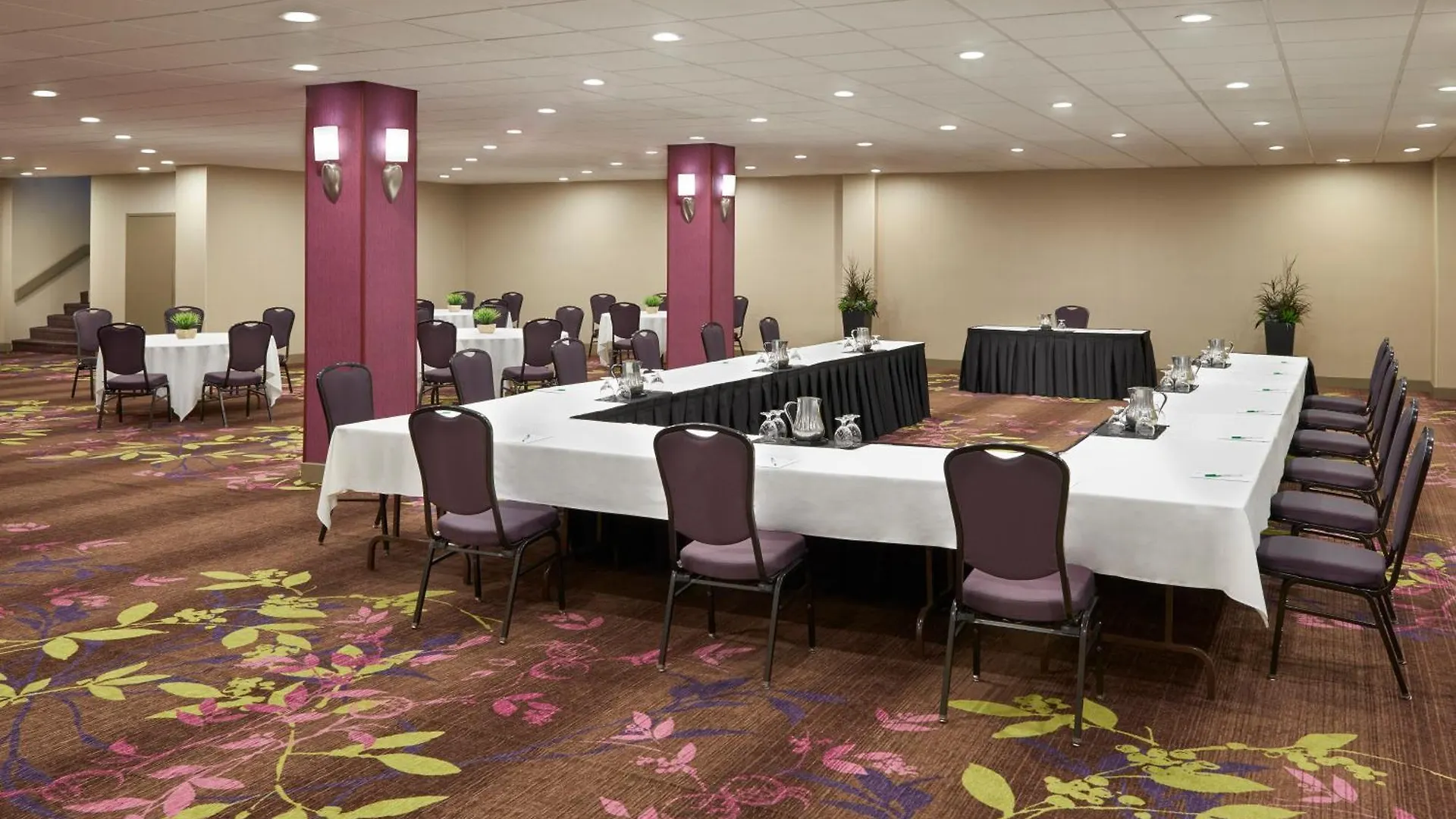 Holiday Inn Toronto International Airport By Ihg Hotel