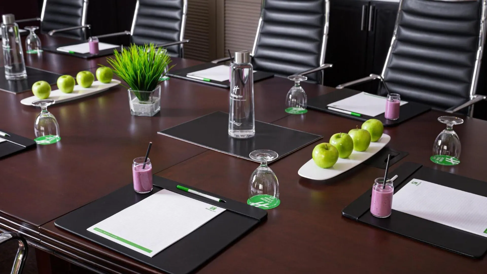 Holiday Inn Toronto International Airport By Ihg 4*,  Canada