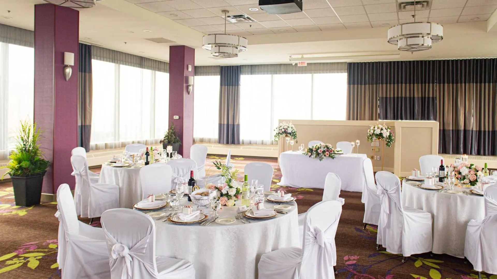 Holiday Inn Toronto International Airport By Ihg 4*,  Canada