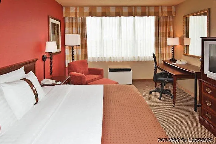 Holiday Inn Toronto International Airport By Ihg