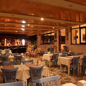 Arya Otel Çeşme